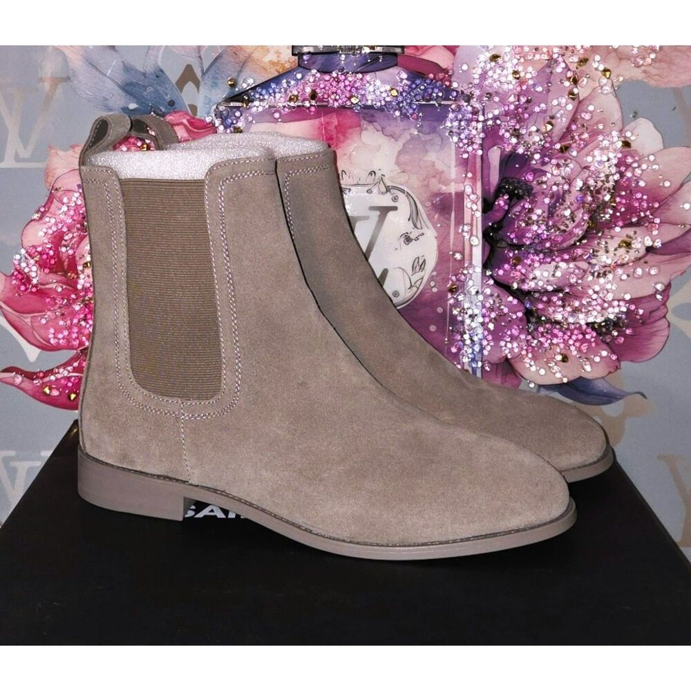 NIB Saint Morta Suede Chelsea Boots Stone Size 8 Dust Bags & Shoe Horn